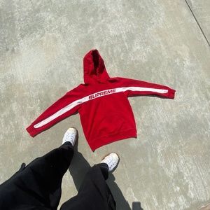SUPREME HOODIE
